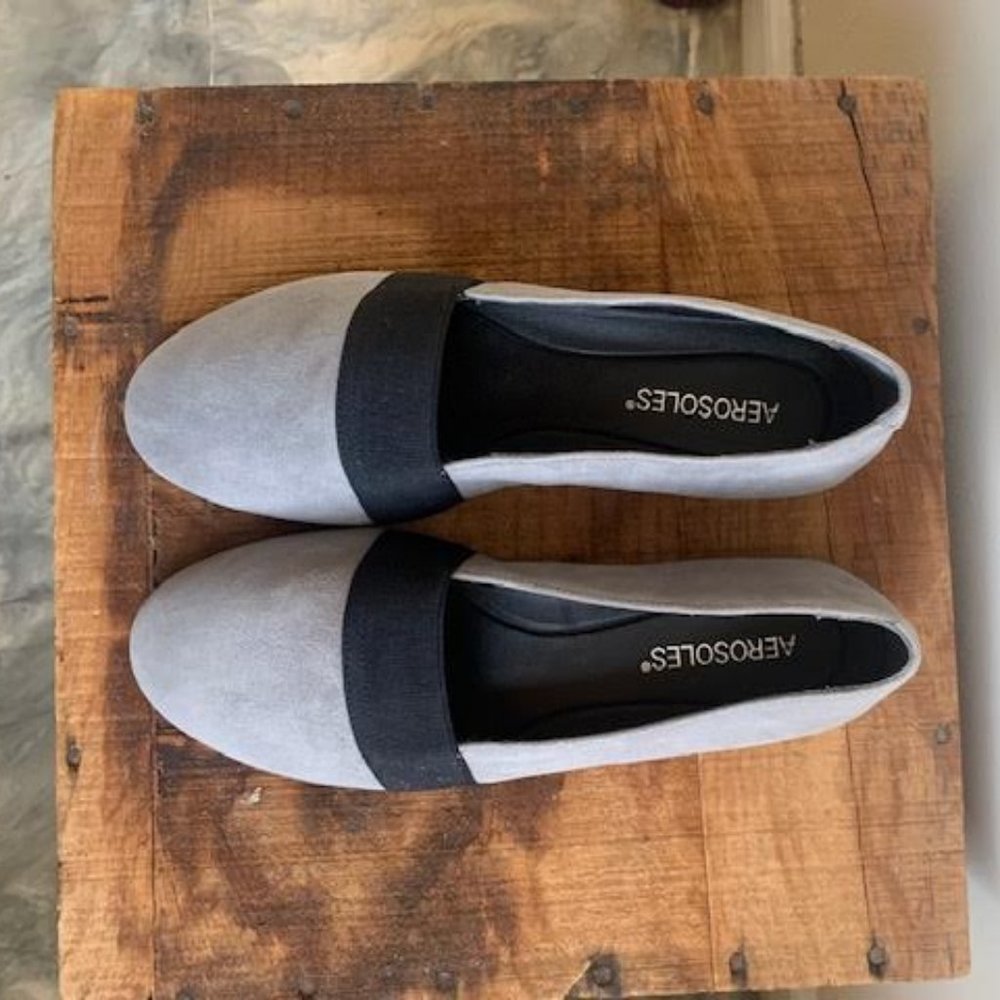 Aerosoles Run Along Flat in Gray